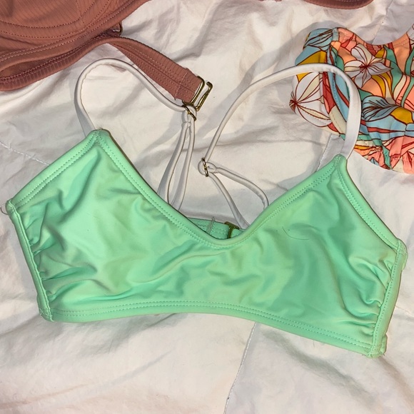 3 bikini tops - Picture 3 of 4